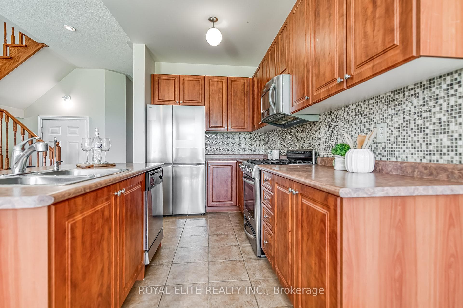 170 James Ratcliff Avenue photo 20