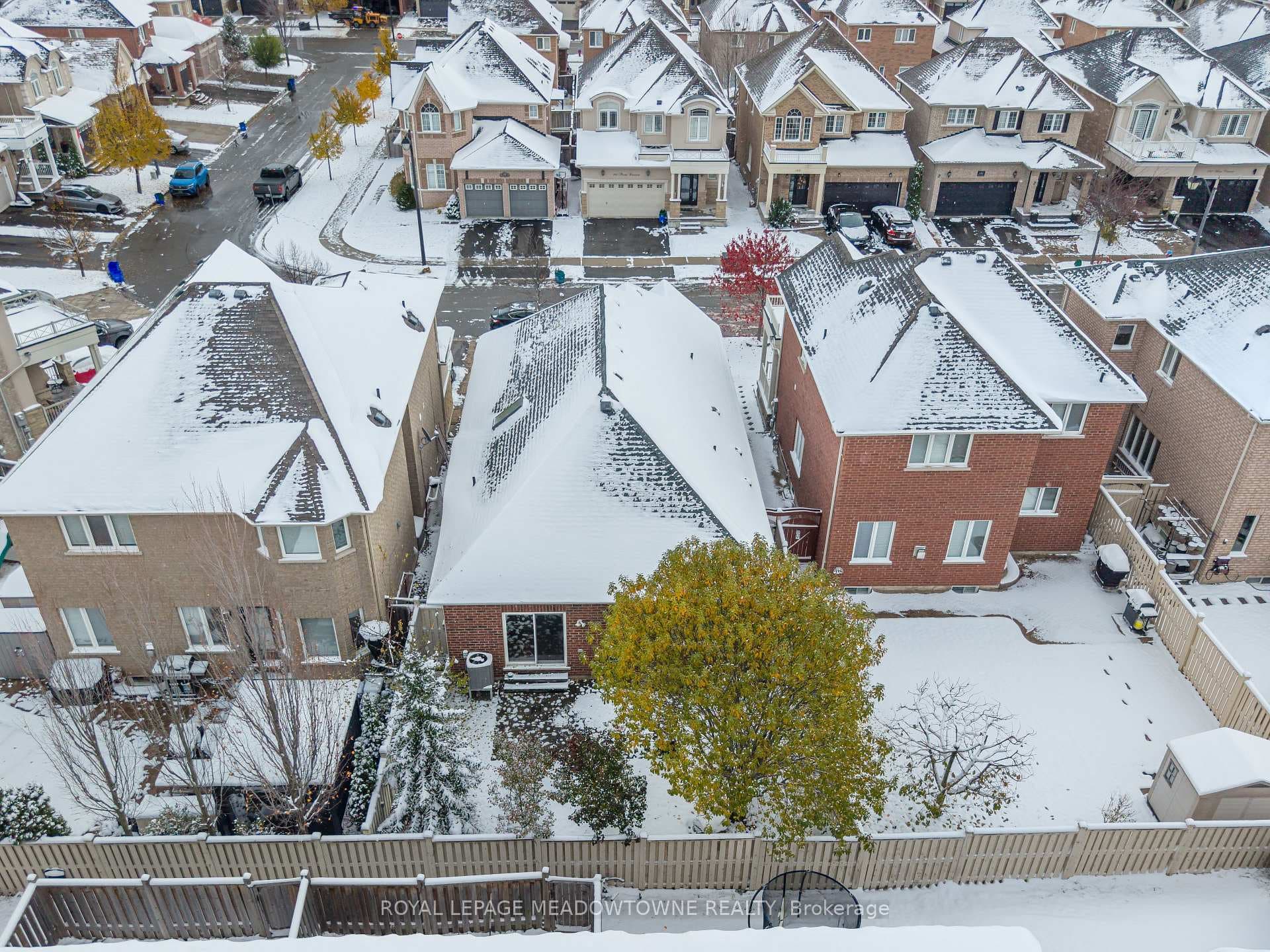 195 Minto Crescent photo 47