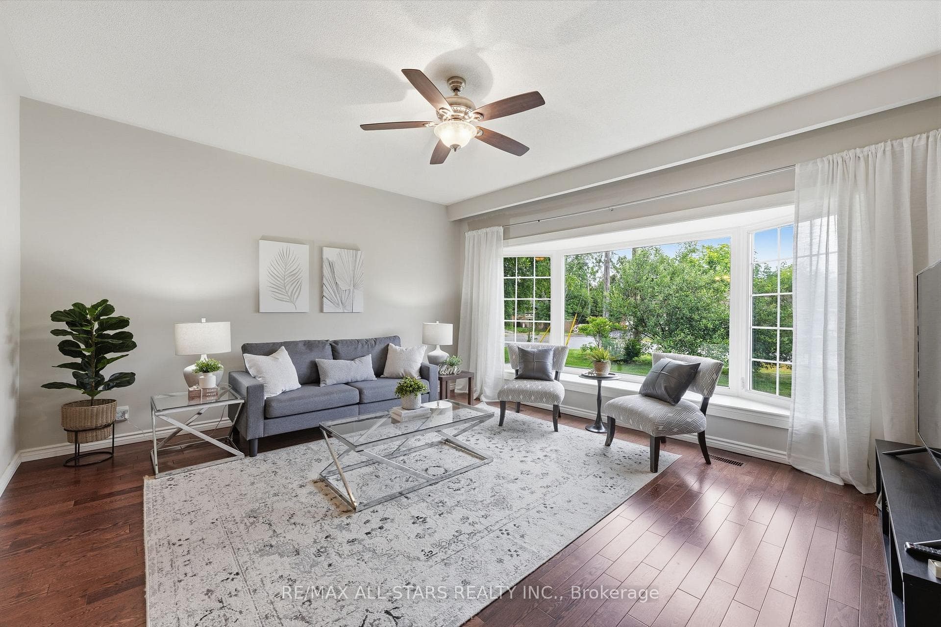 Bright living room with bay window