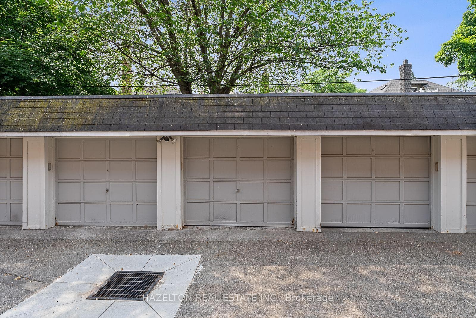 1 garage included
