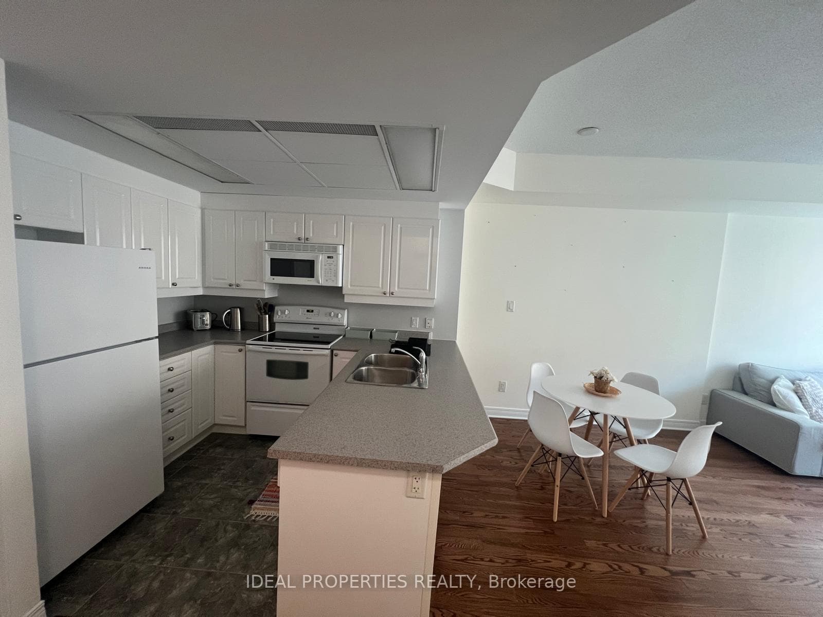 134 York Street Unit 207 photo 15