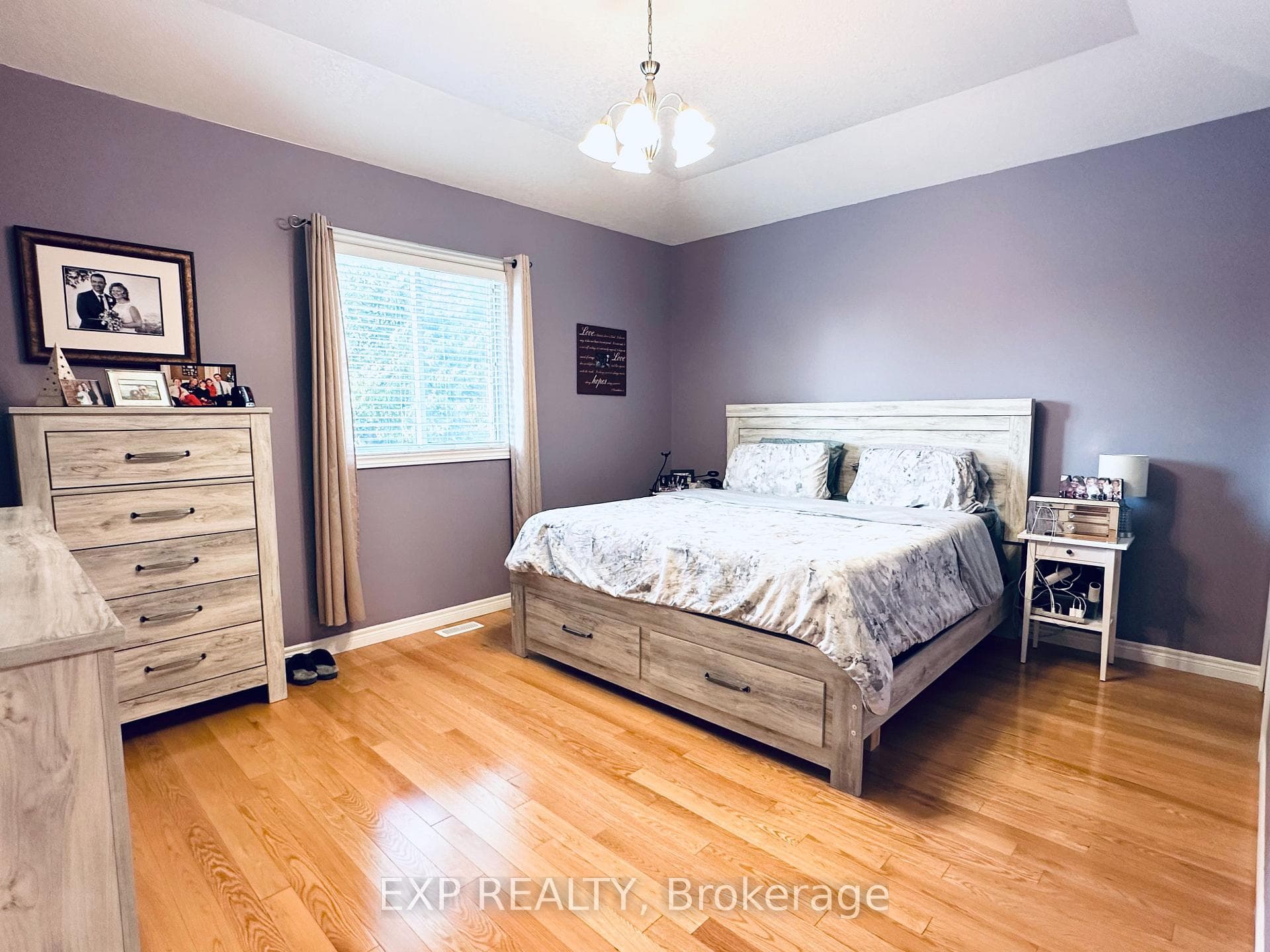 1 Falconridge Court photo 20
