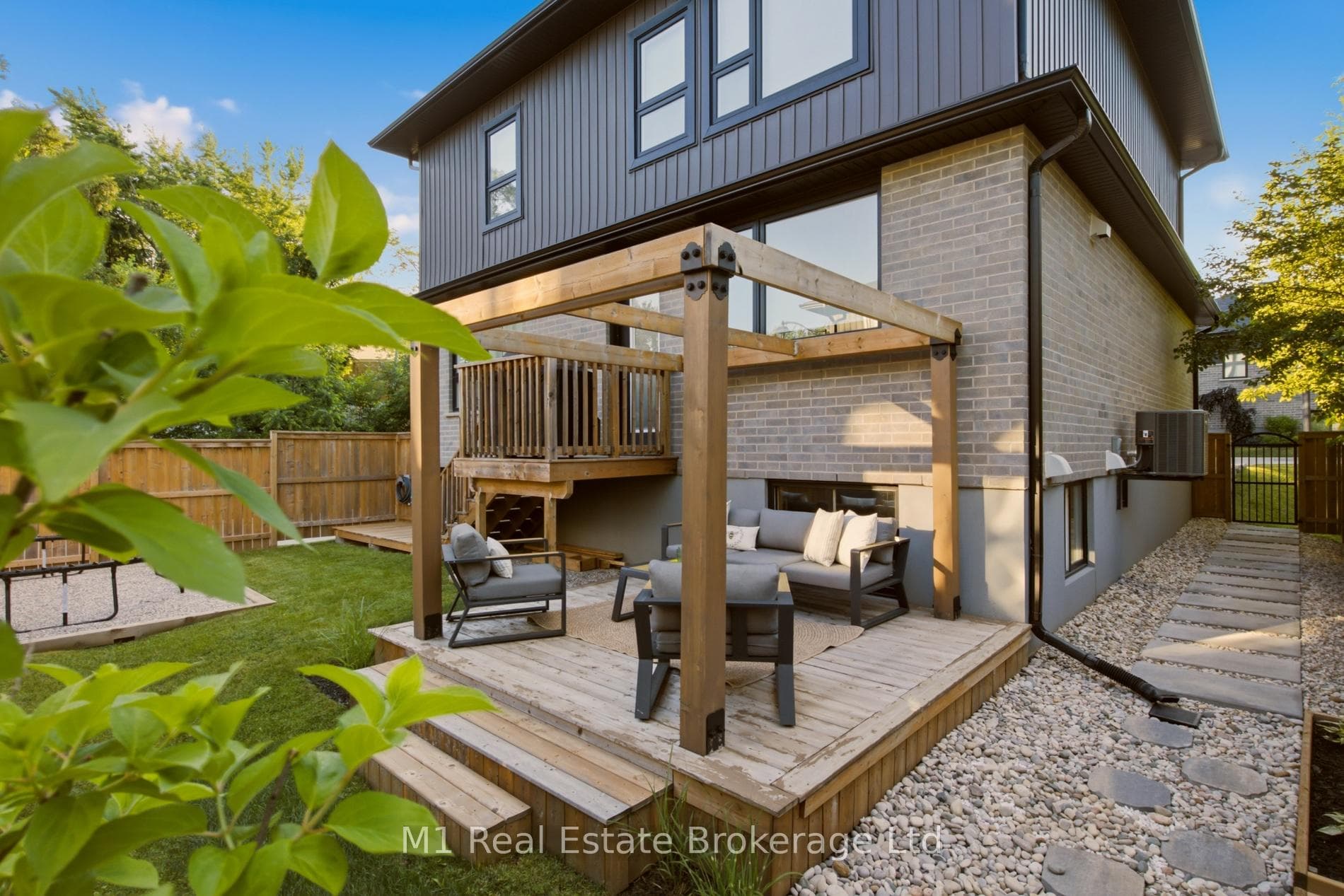 25 Creekside Terrace photo 35