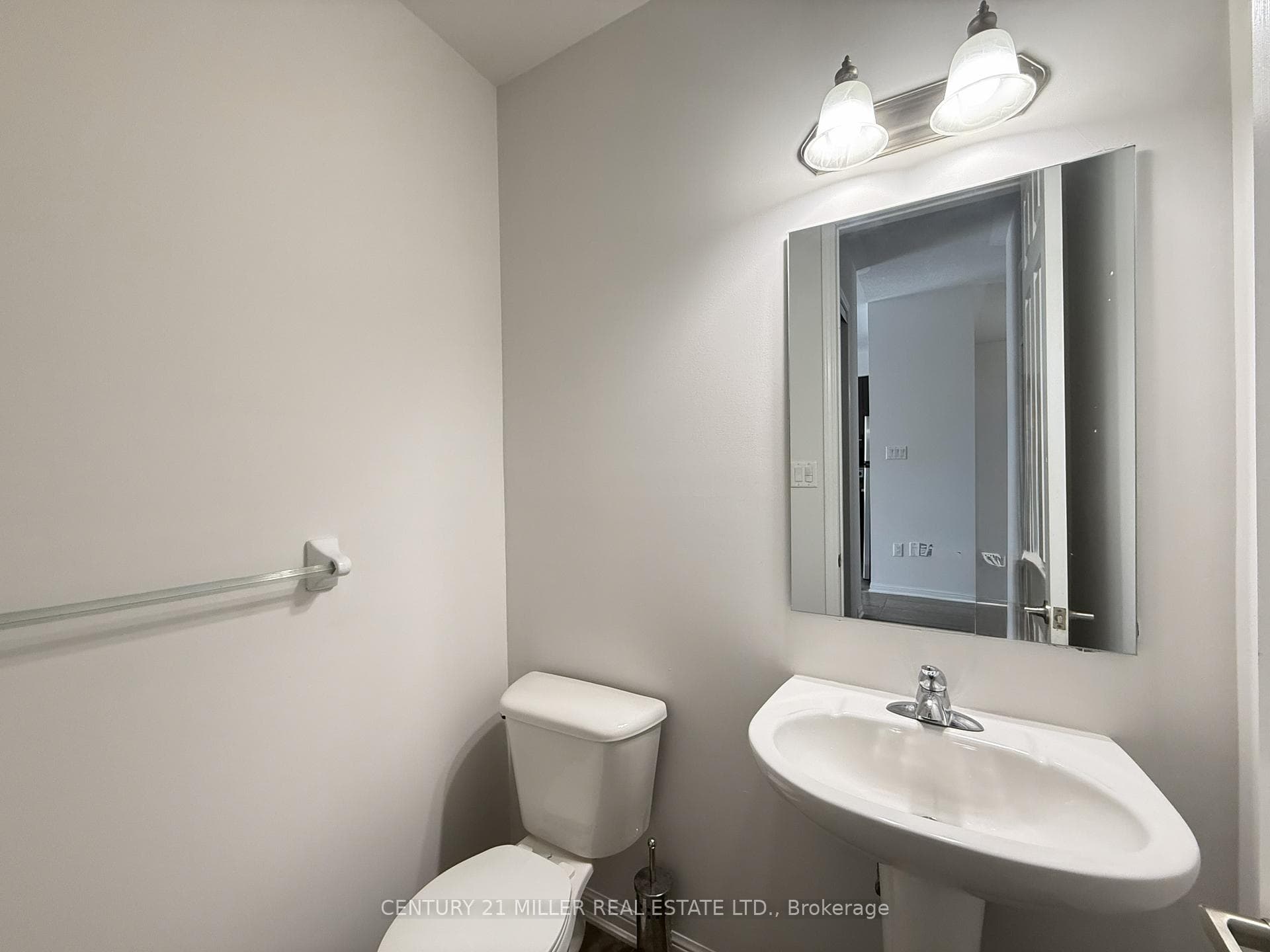 110 Gladys Clarkson Drive photo 11