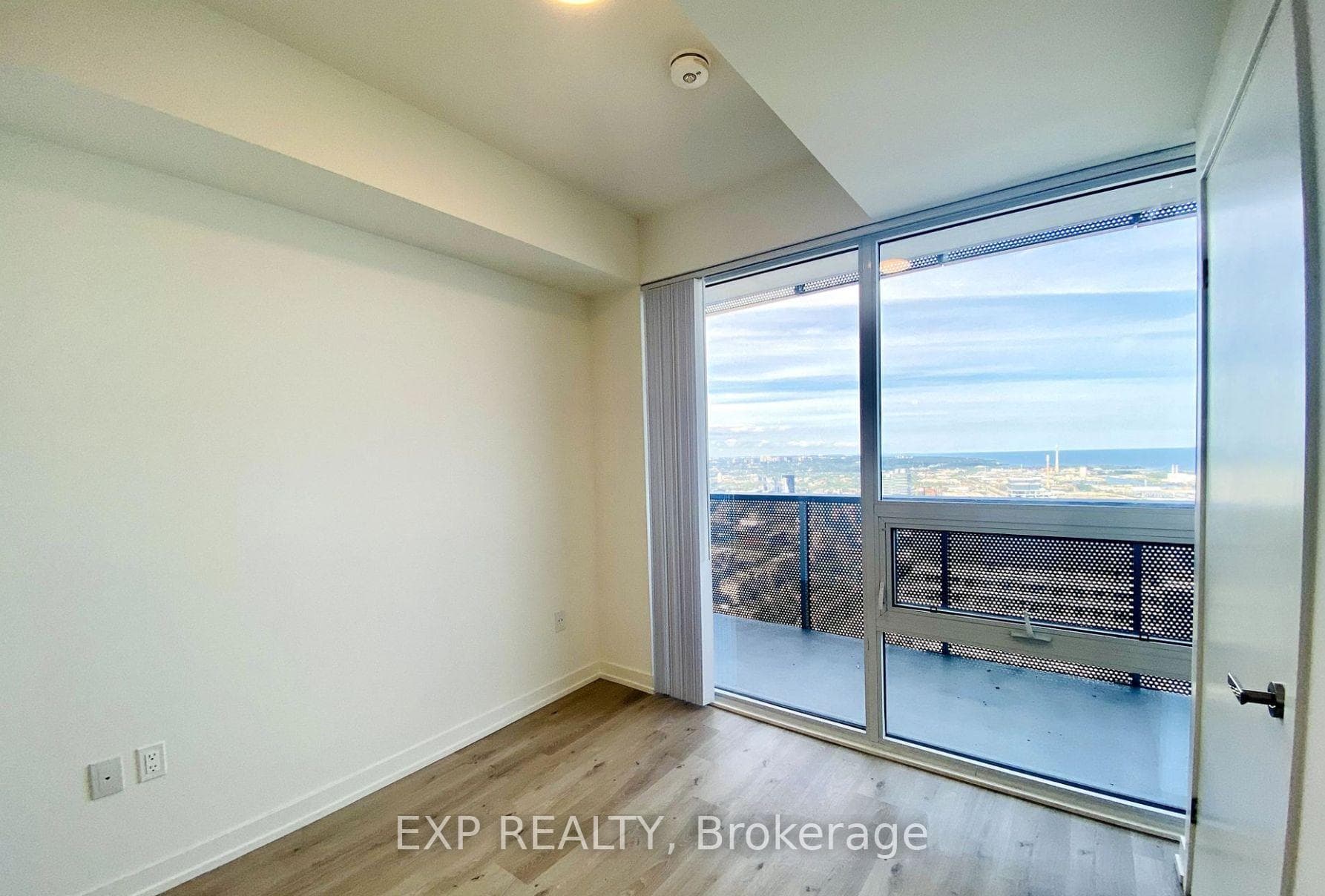 138 Downes Street Unit 6305 photo 8