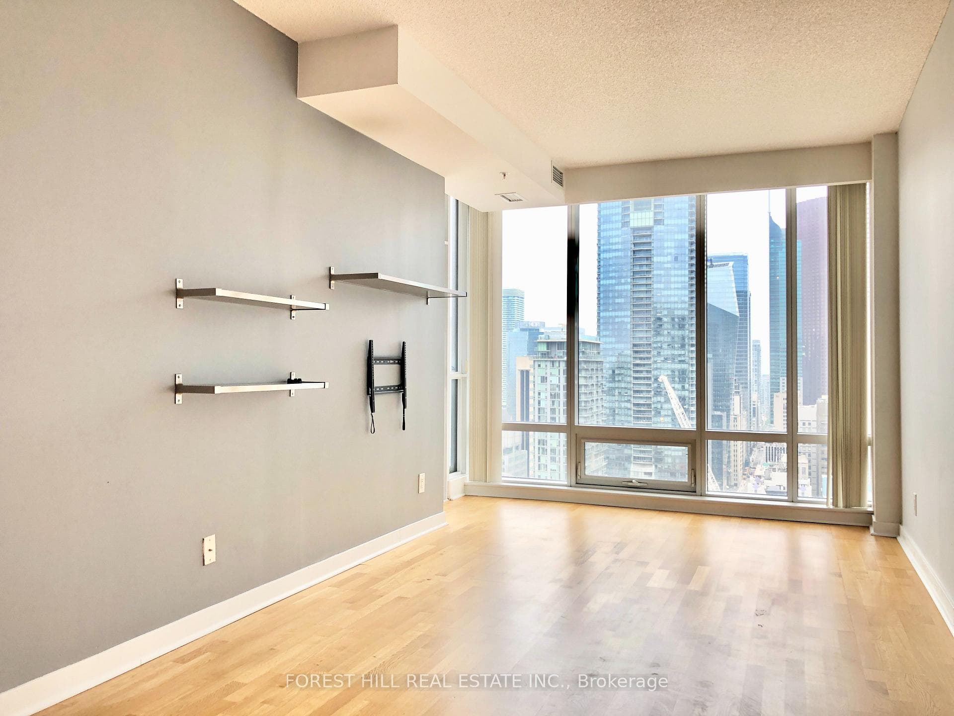 295 Adelaide Street Unit 3405 photo 2