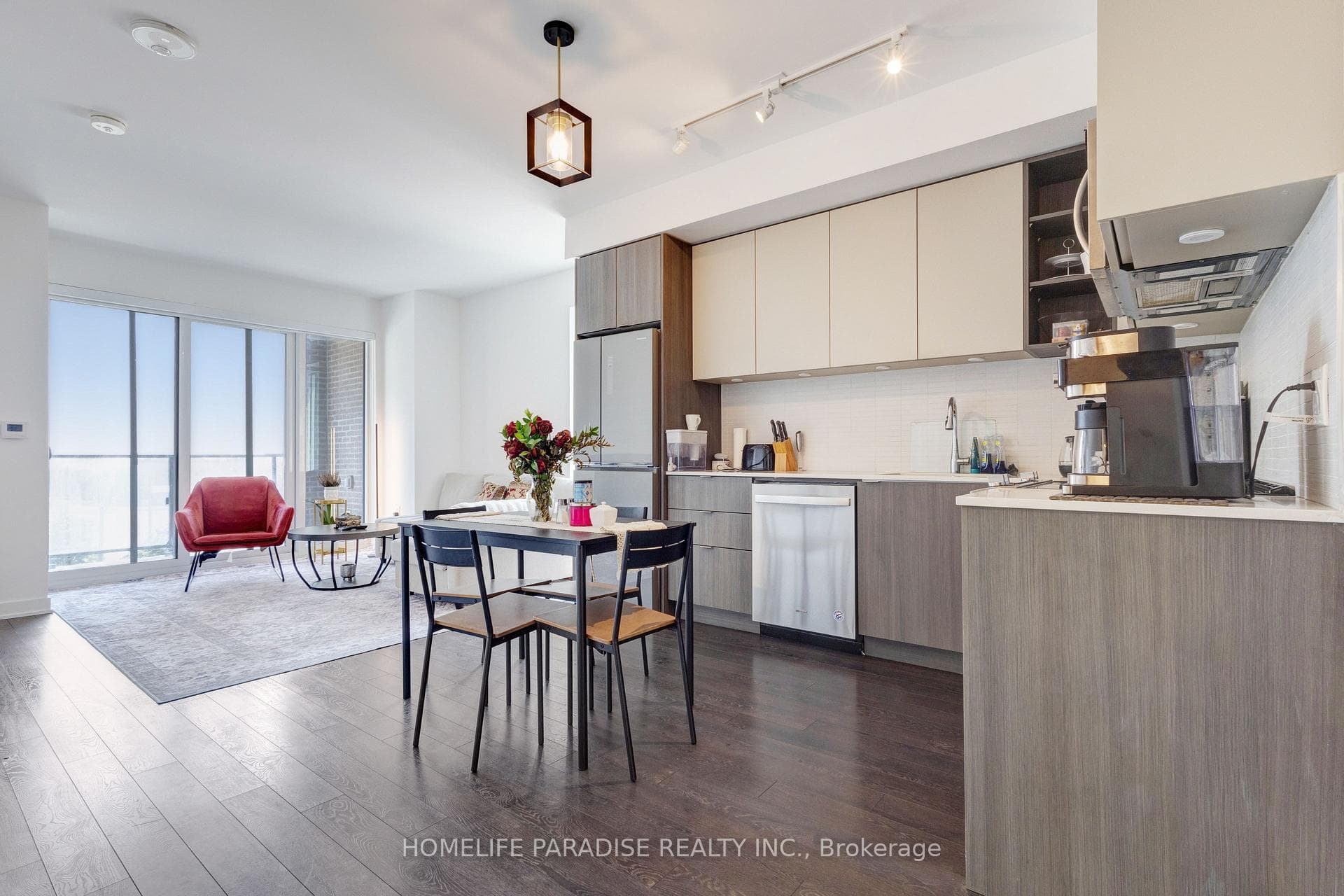 100 Eagle Rock Way Unit 319 photo 21