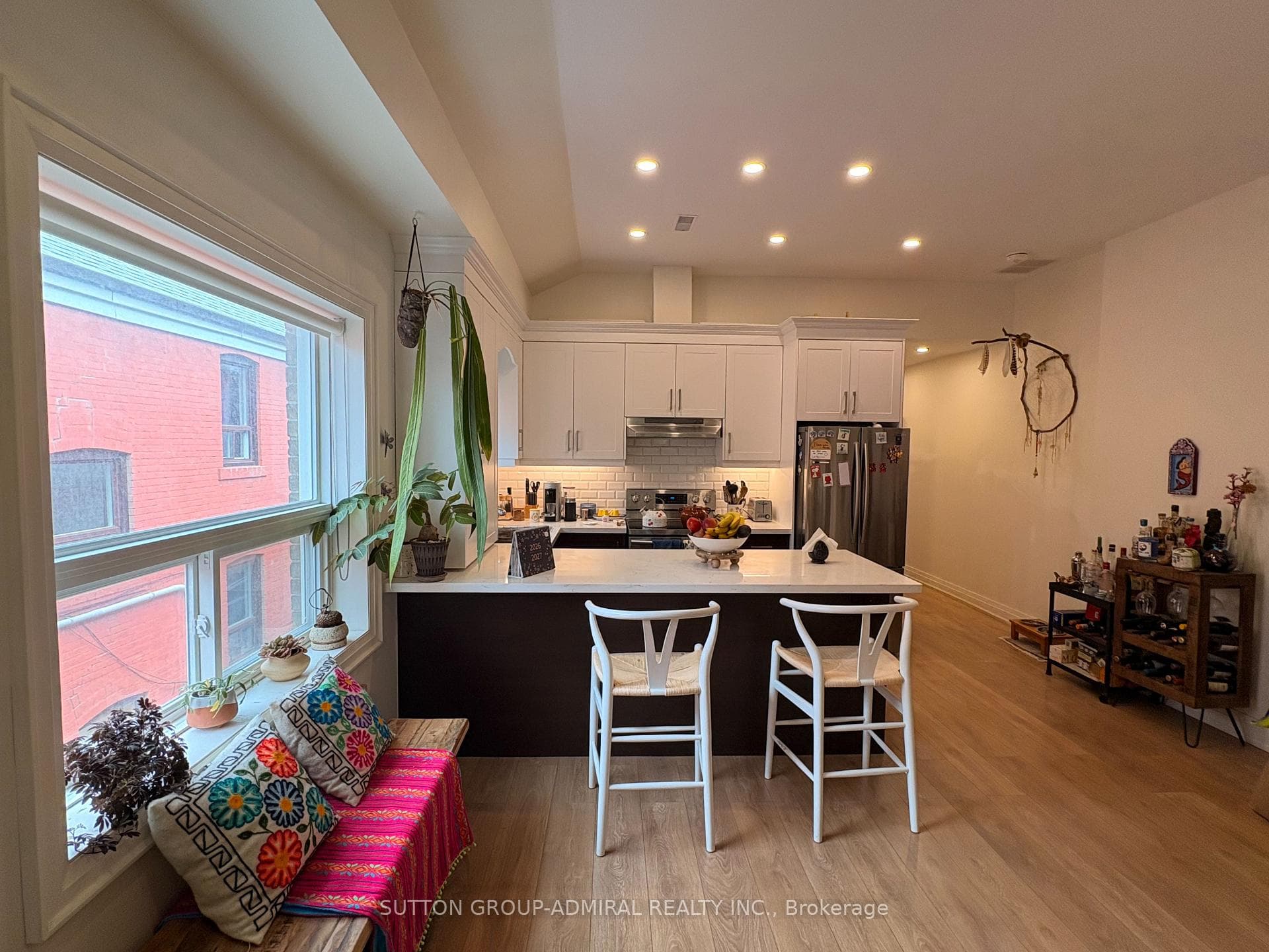 347 Northcliffe Boulevard Unit 2 photo 5