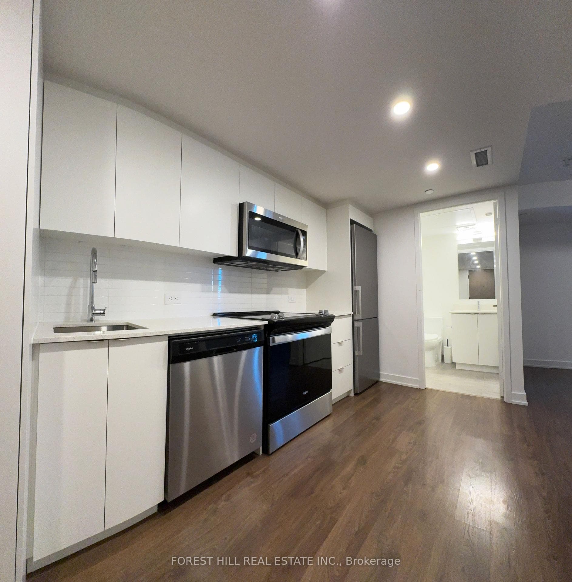 30 Tretti Way Unit 501 photo 1