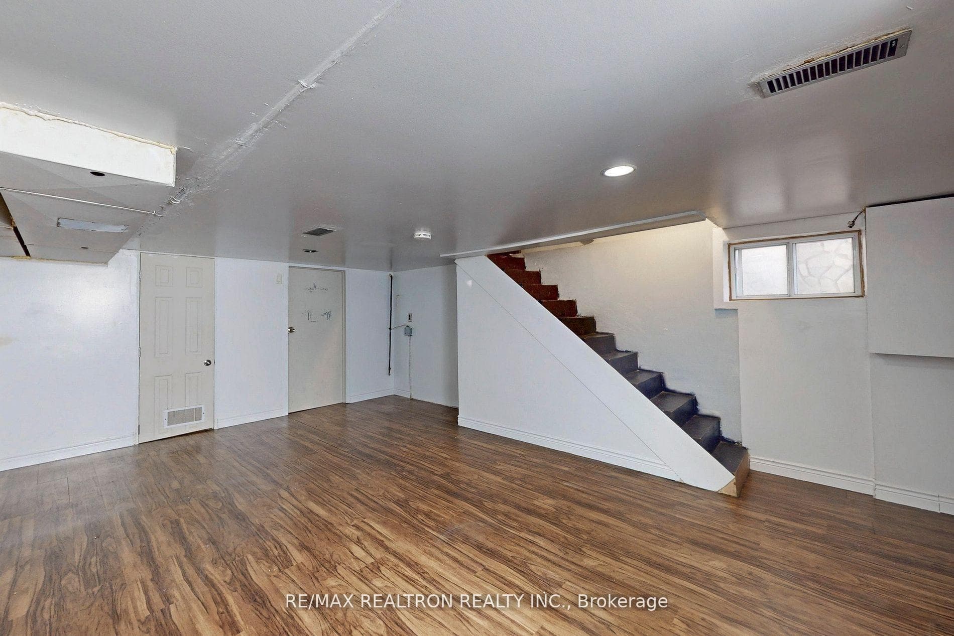 730 Willard Avenue photo 32