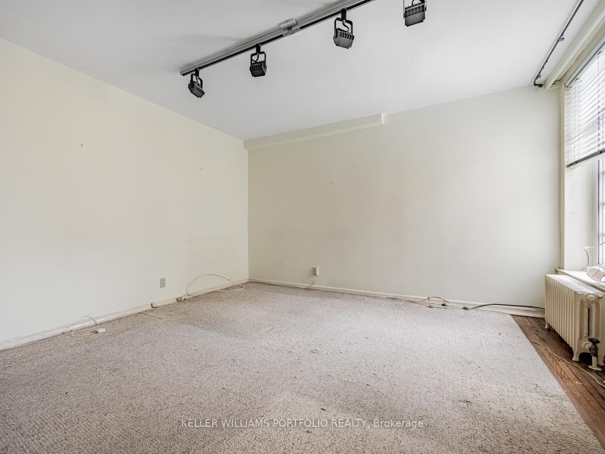 707 Eglinton Avenue Unit 511 photo 18
