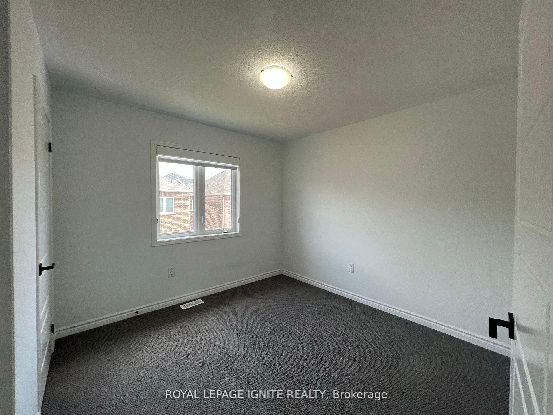 1253 Redbud Gardens photo 17