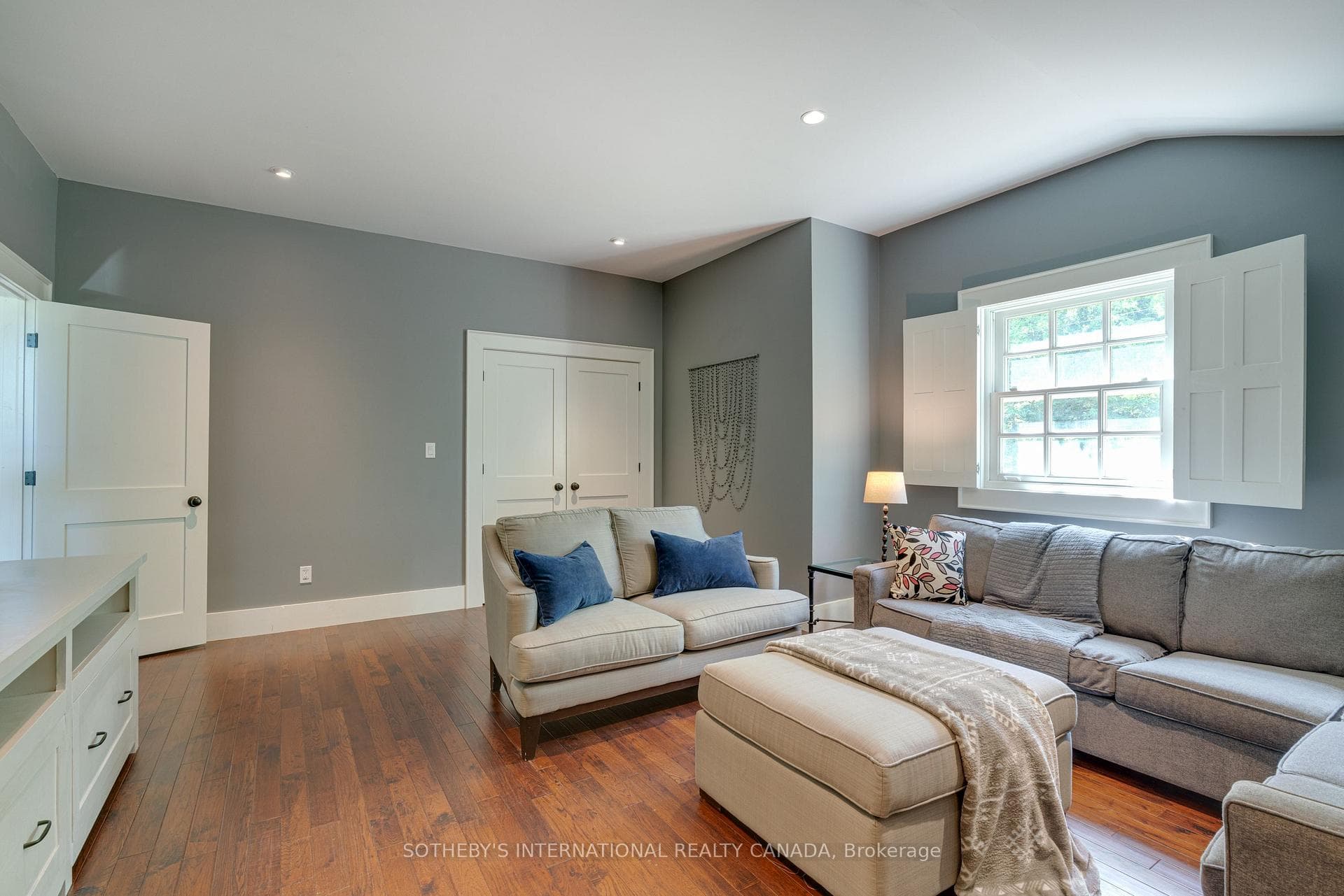 2877 McSherry Lane photo 30