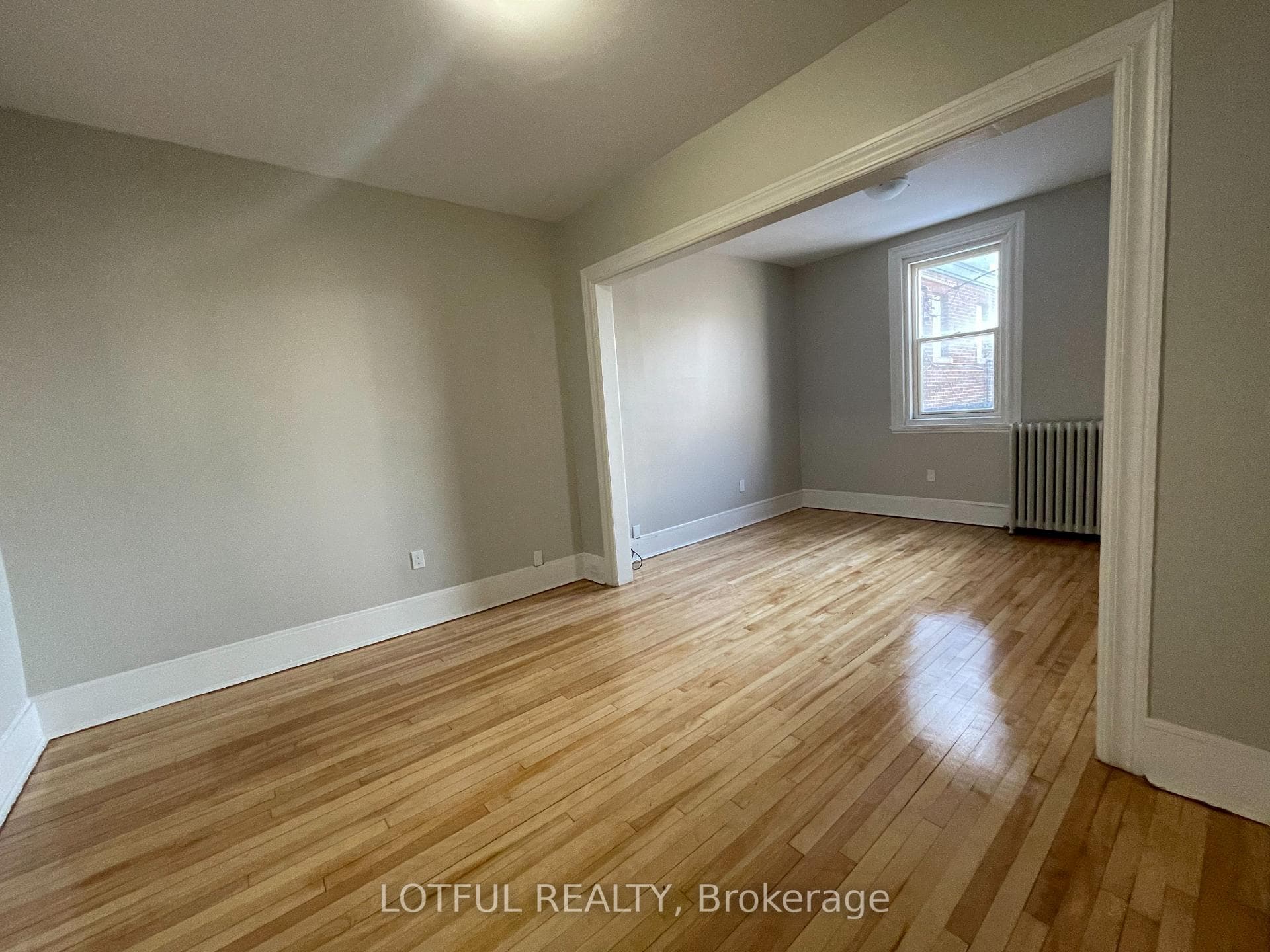 4-1/2 Russell Street Unit 3 photo 3
