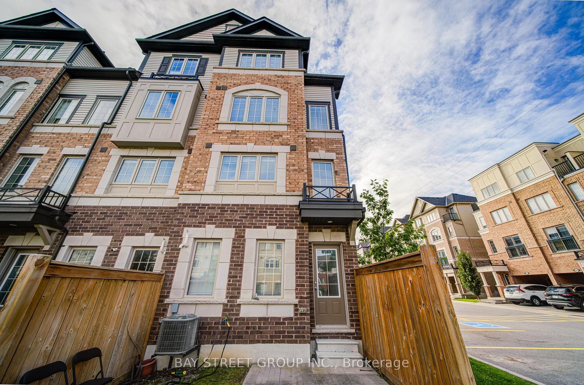 2653 Eaglesham Path photo 5