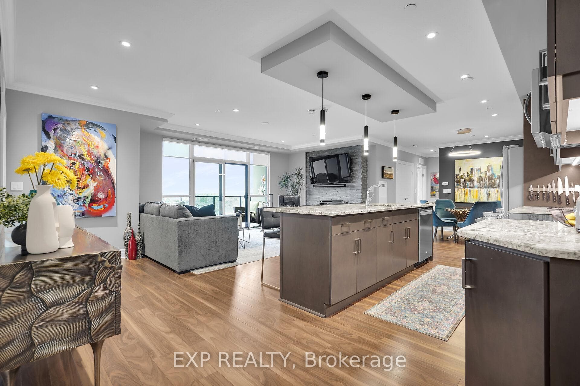 260 VILLAGEWALK Boulevard Unit 709 photo 6