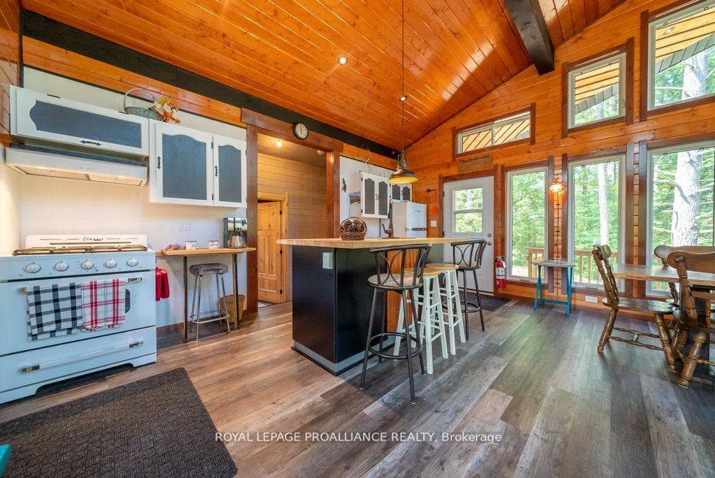1812 Norway-Lake Lane photo 13
