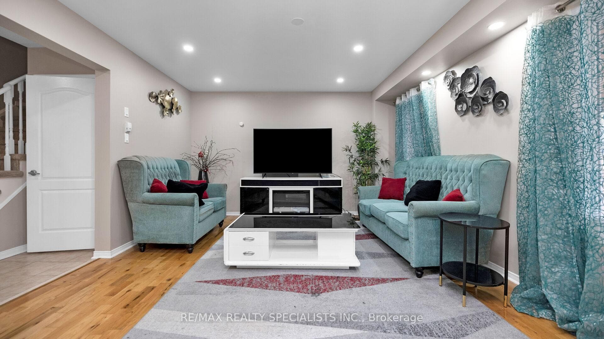 91 Maplewood Drive photo 13