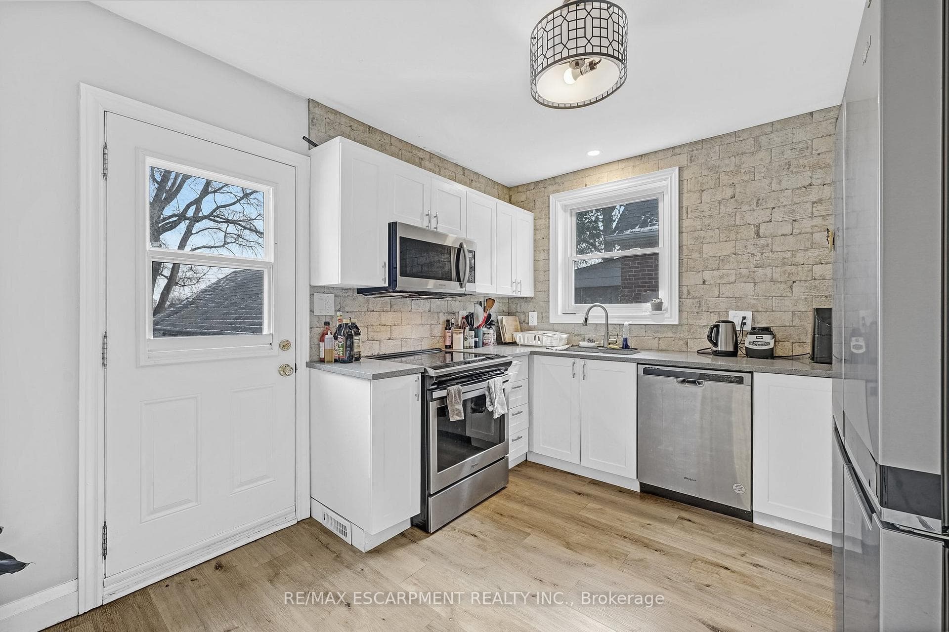 237 East 19th Street photo 10