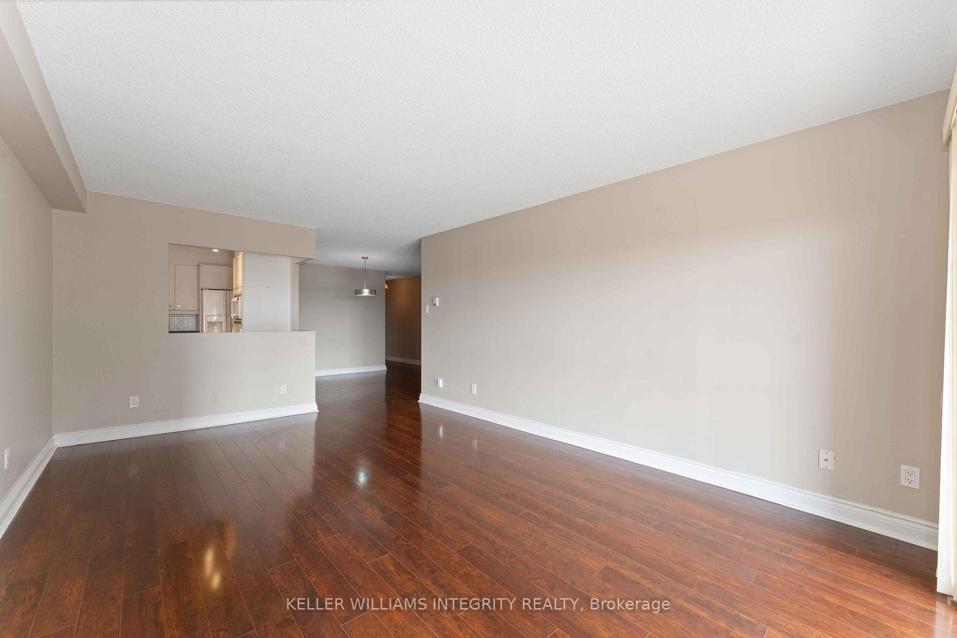 158B MCARTHUR Avenue Unit 701 photo 8
