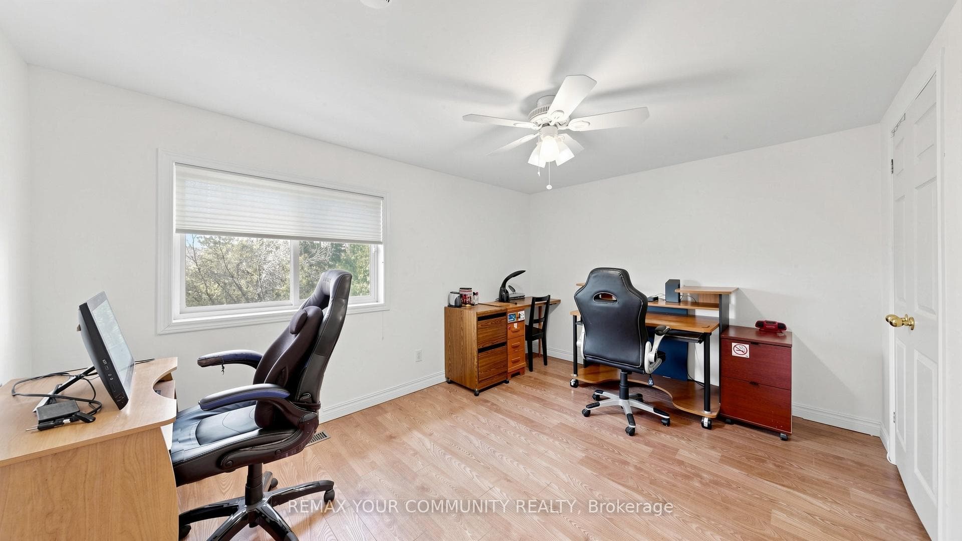 50 Riverglen Drive photo 20