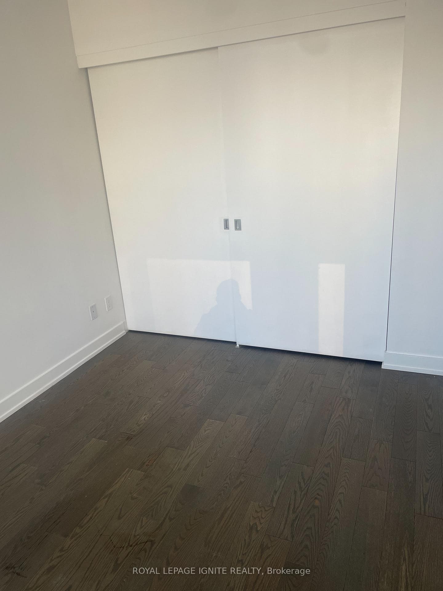 25 Richmond Street Unit 1813 photo 7