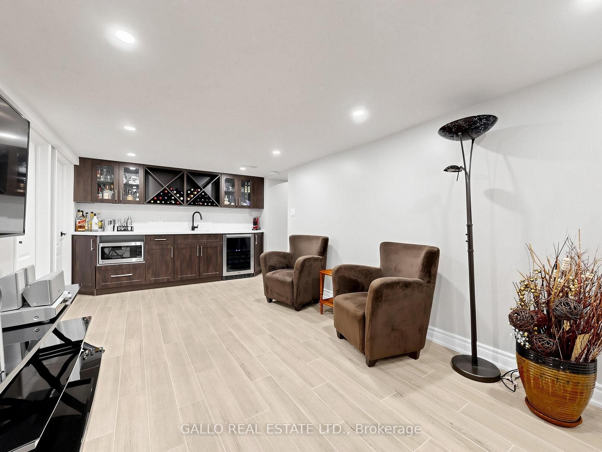 36 Elmvale Boulevard photo 17