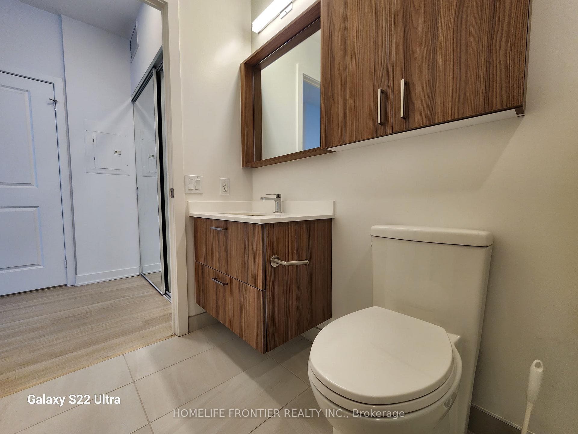 50 Upper Mall Way Unit B802 photo 21