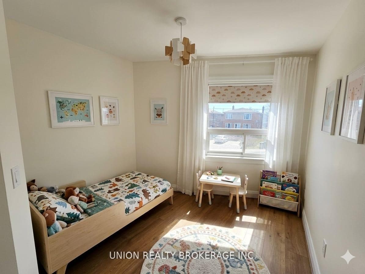 582 Danforth Road Unit Upper Unit photo 5