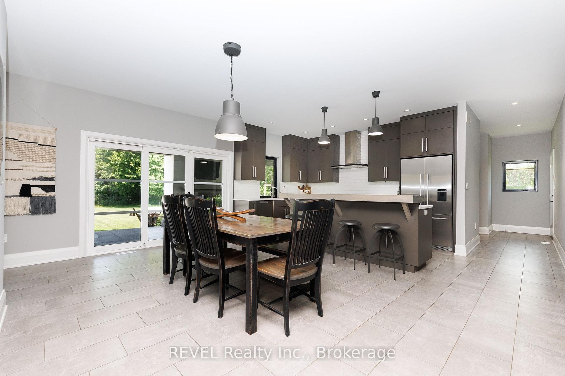 1009 Canboro Road photo 7