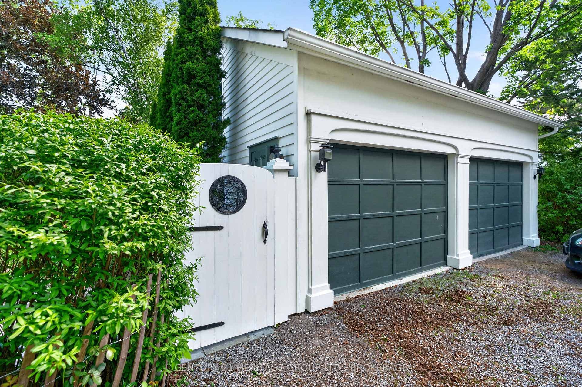 136 Old Danforth Road photo 6