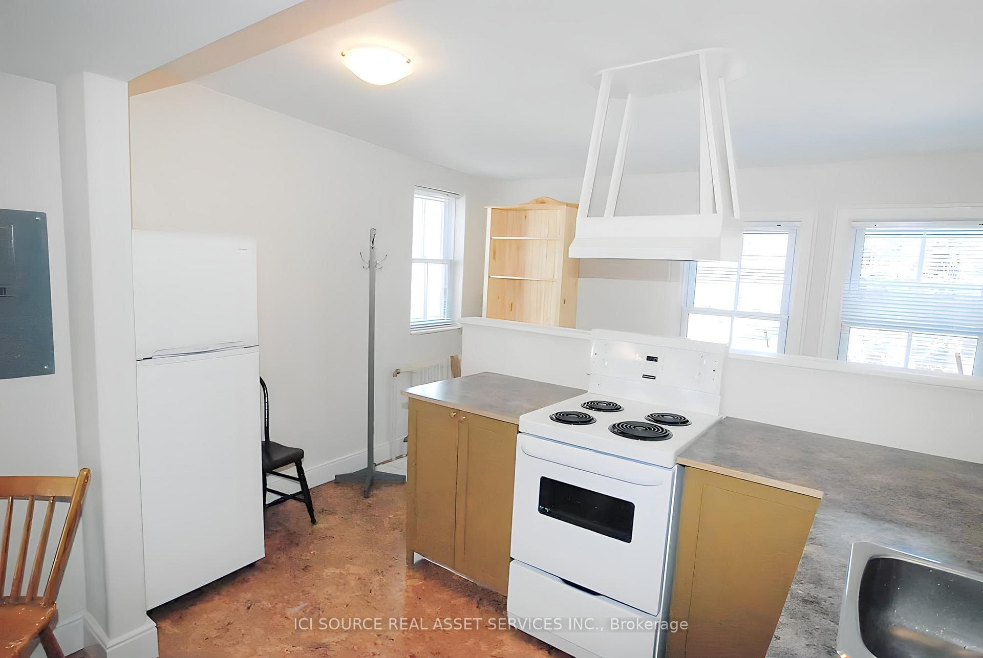 25 West Street Unit 3 photo 9