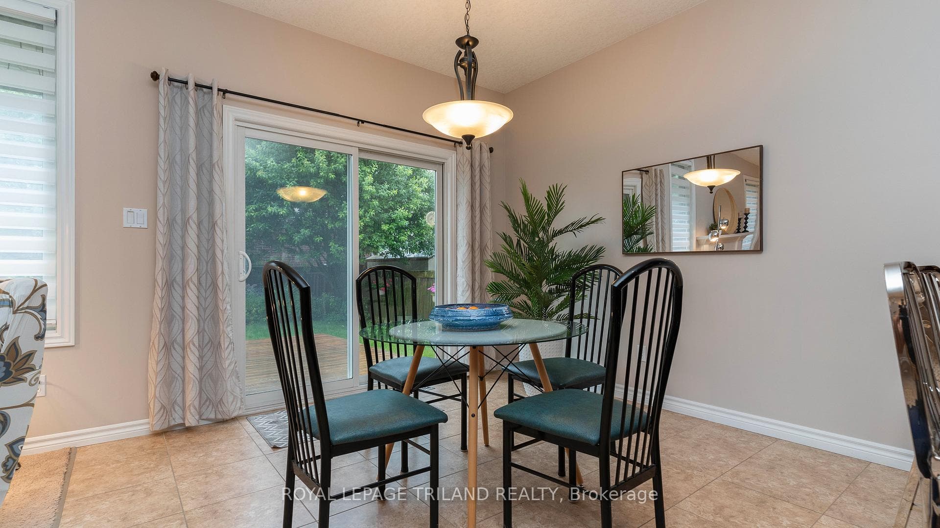 Dining room leading to the patio