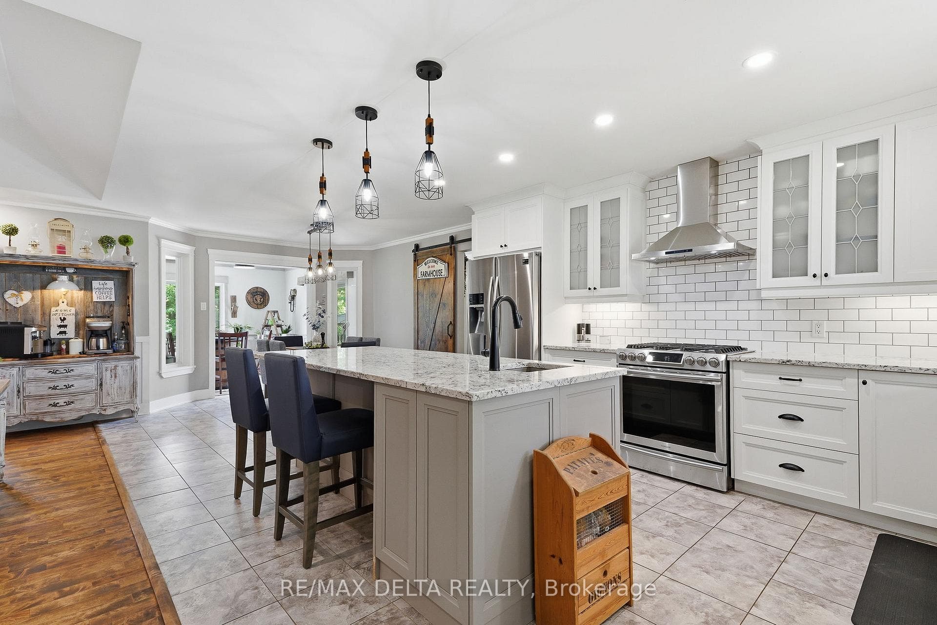 2140 Lemery Street photo 9