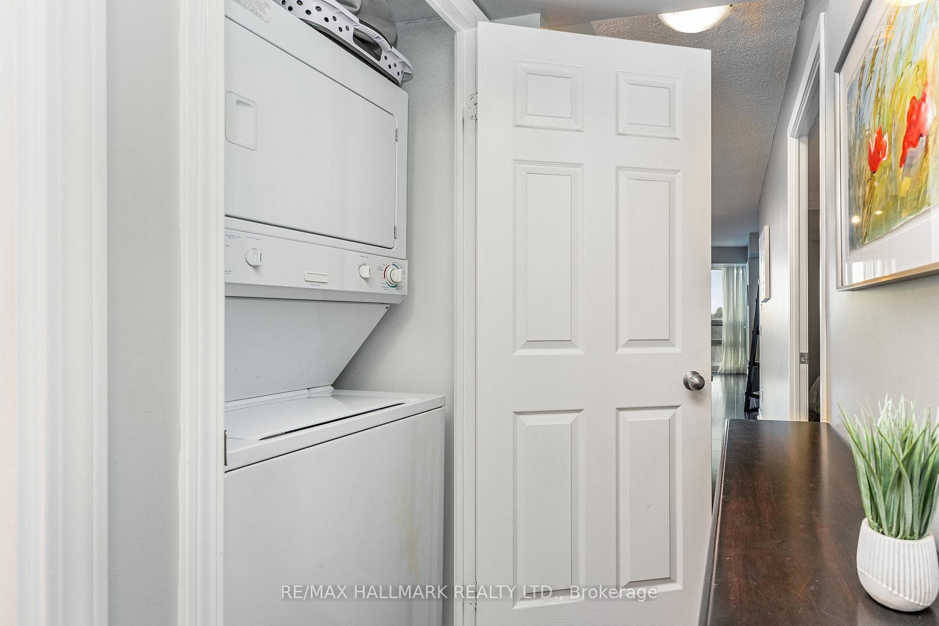 30 Harrison Garden Boulevard Unit 706 photo 18