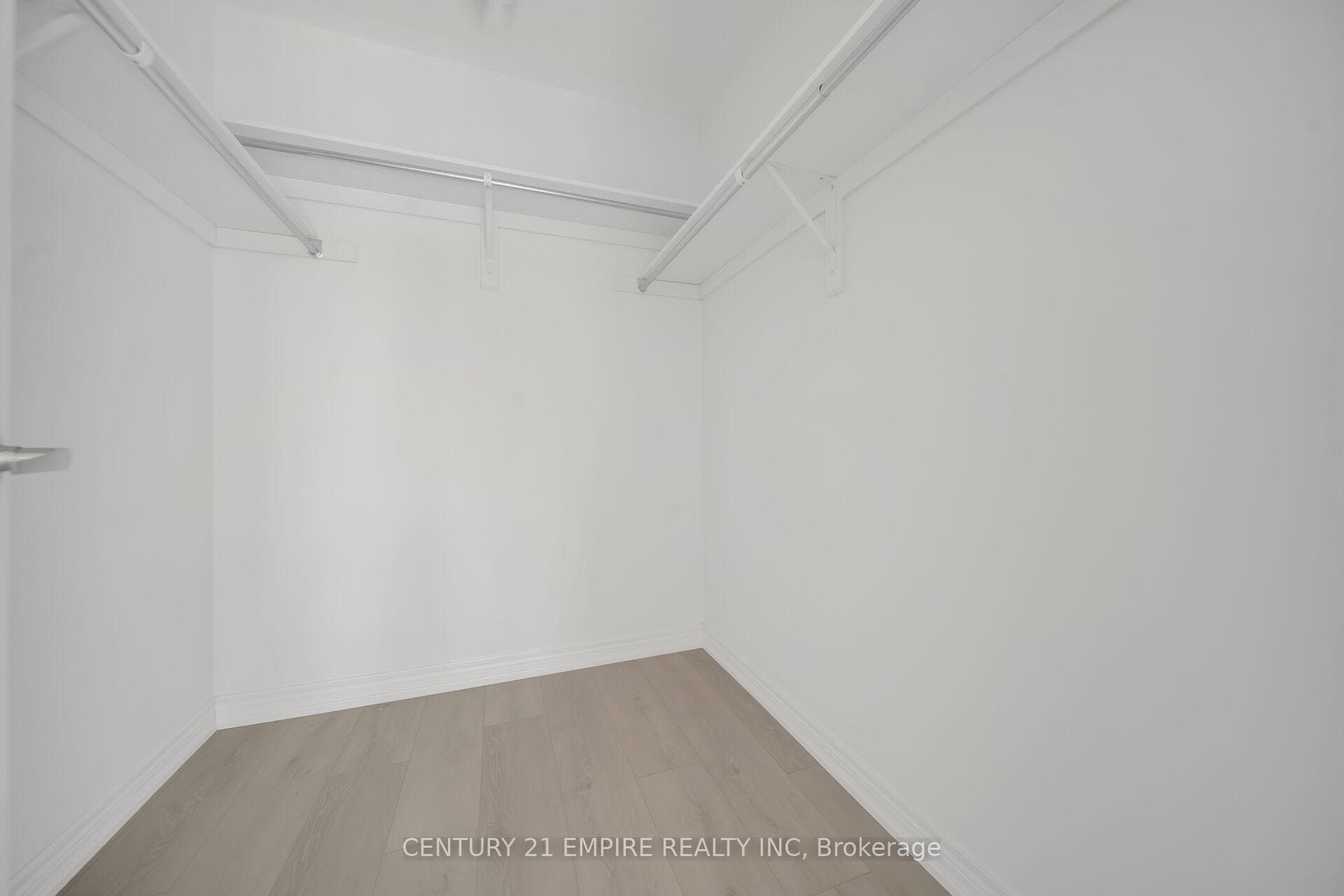 35 Edminston Drive photo 22