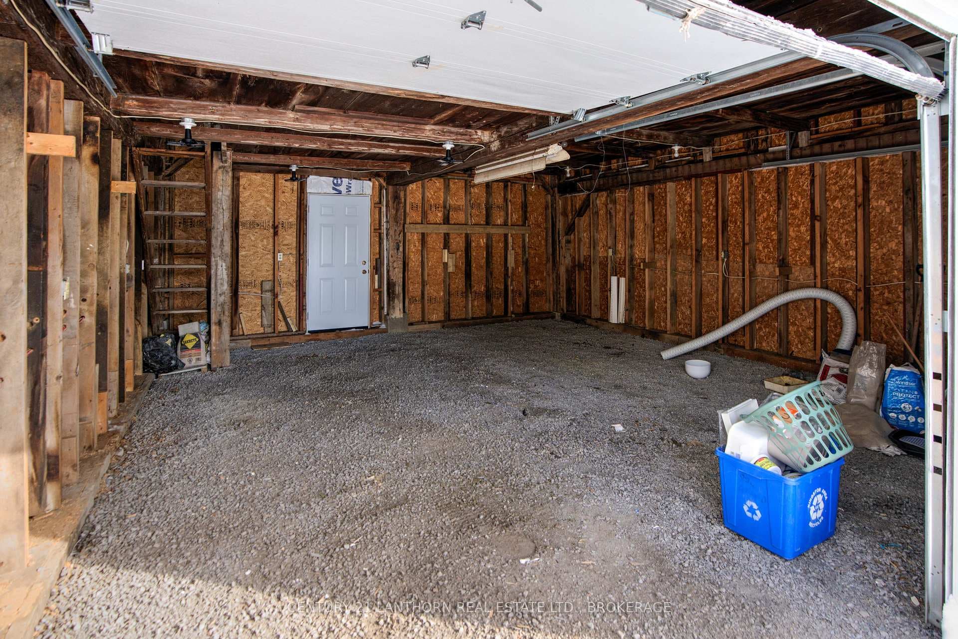 garage