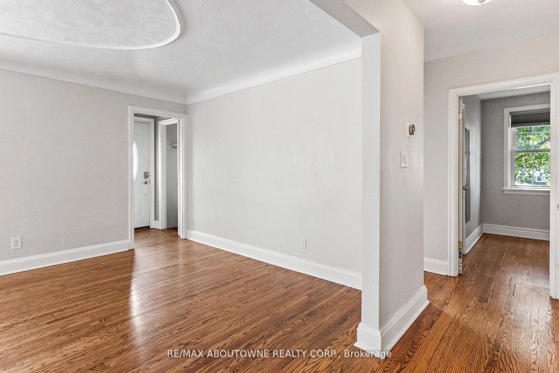 136 Brantdale Avenue photo 23