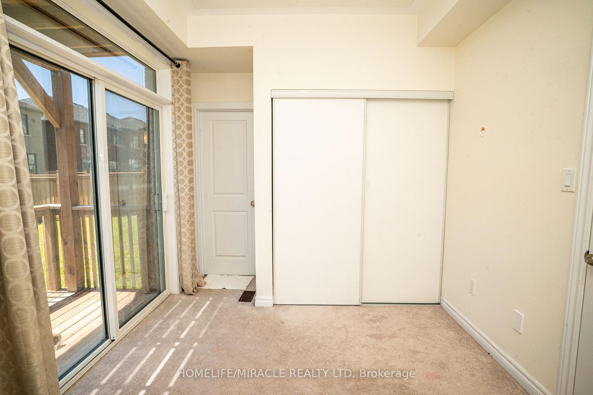 52 Douet Lane photo 34
