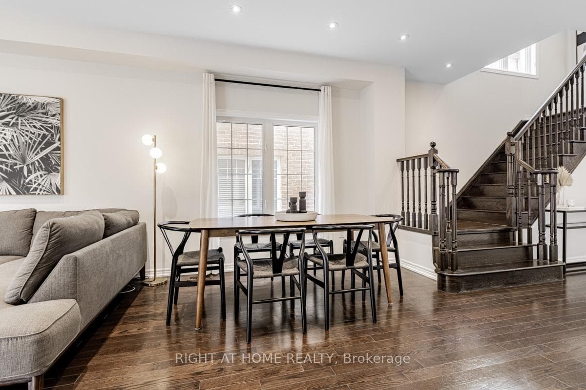 159 Fimco Crescent photo 4