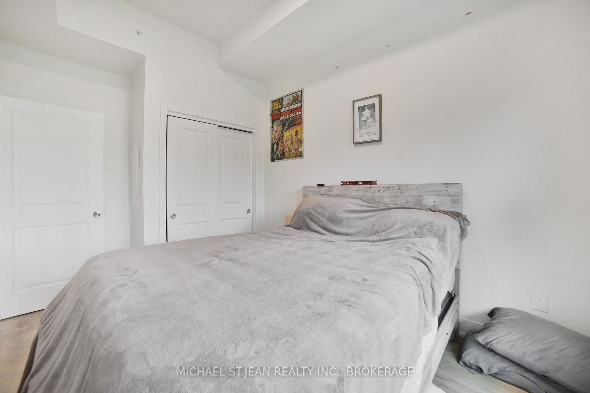 121 Mary Street Unit 402 photo 22