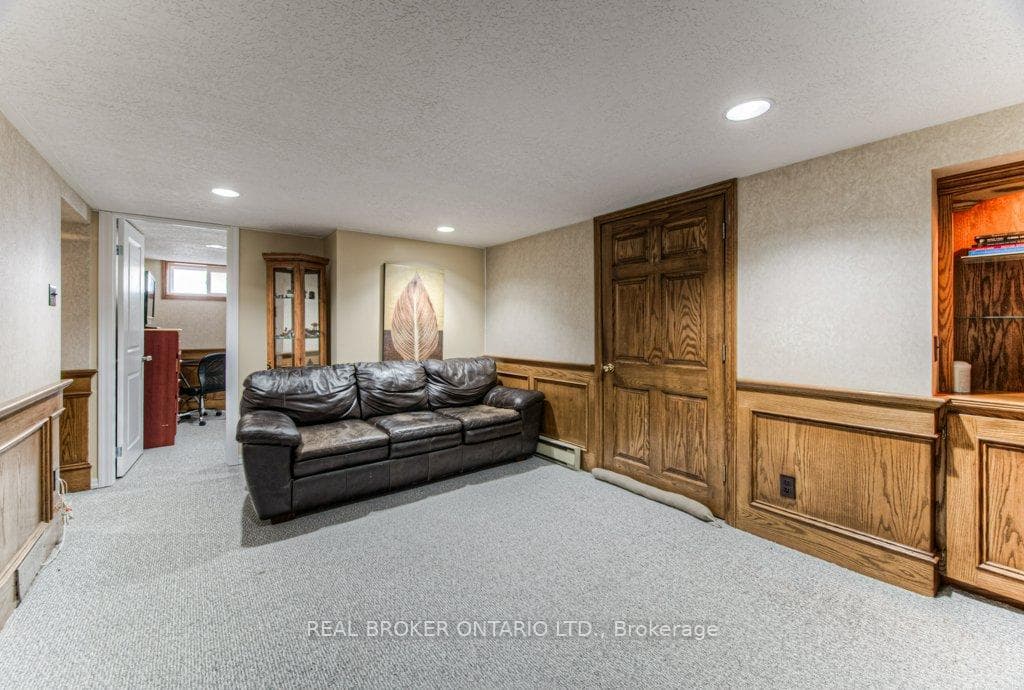 12 Snyder Avenue photo 24