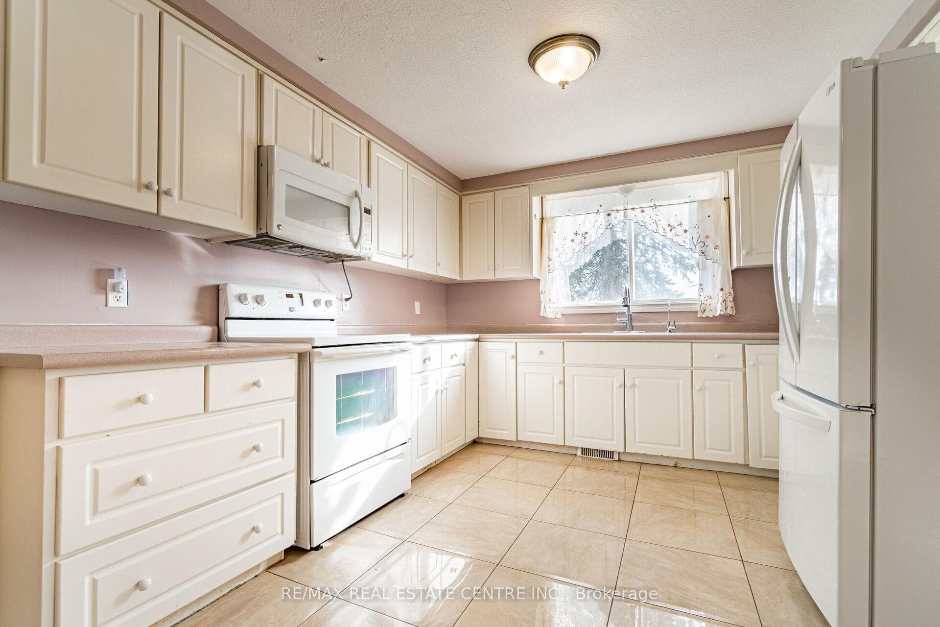 8681 Canyon Road photo 11