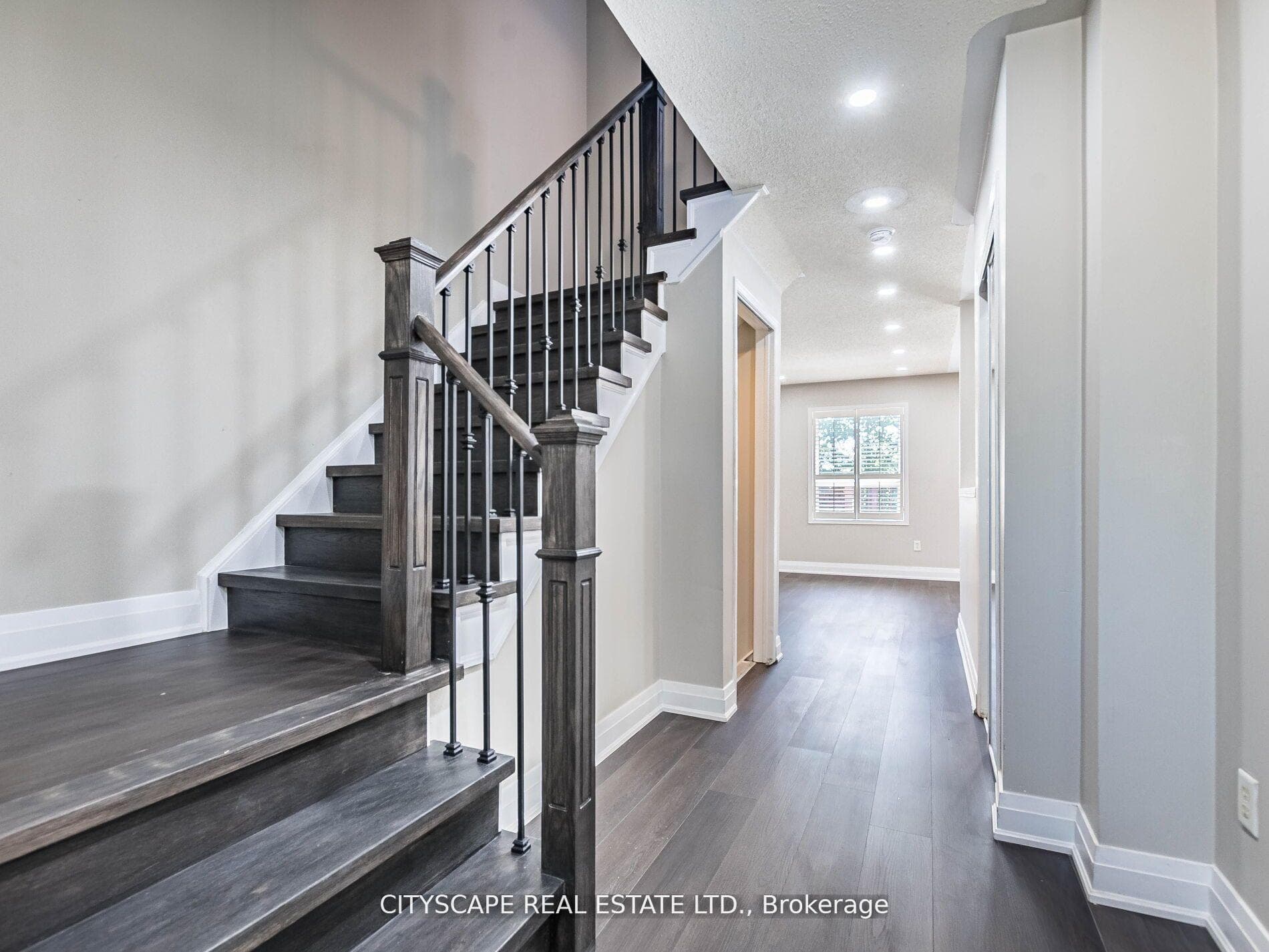 15 Woodhaven Drive photo 4