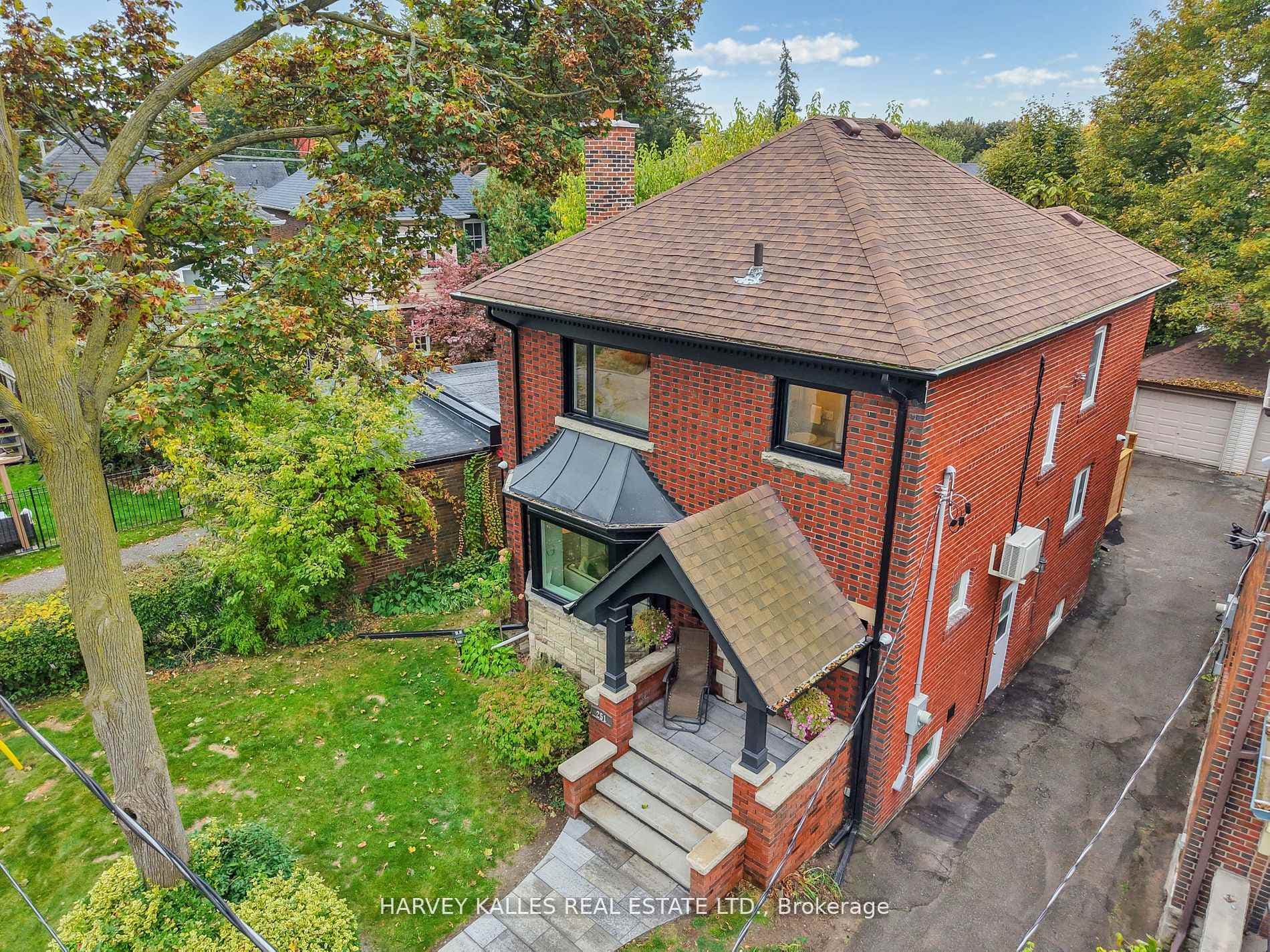 251 Wanless Avenue photo 4