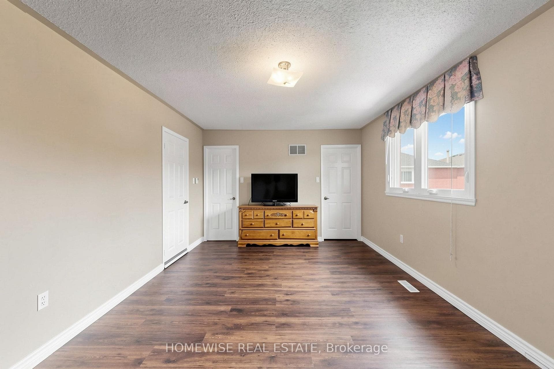 11 Briarcliffe Crescent photo 23
