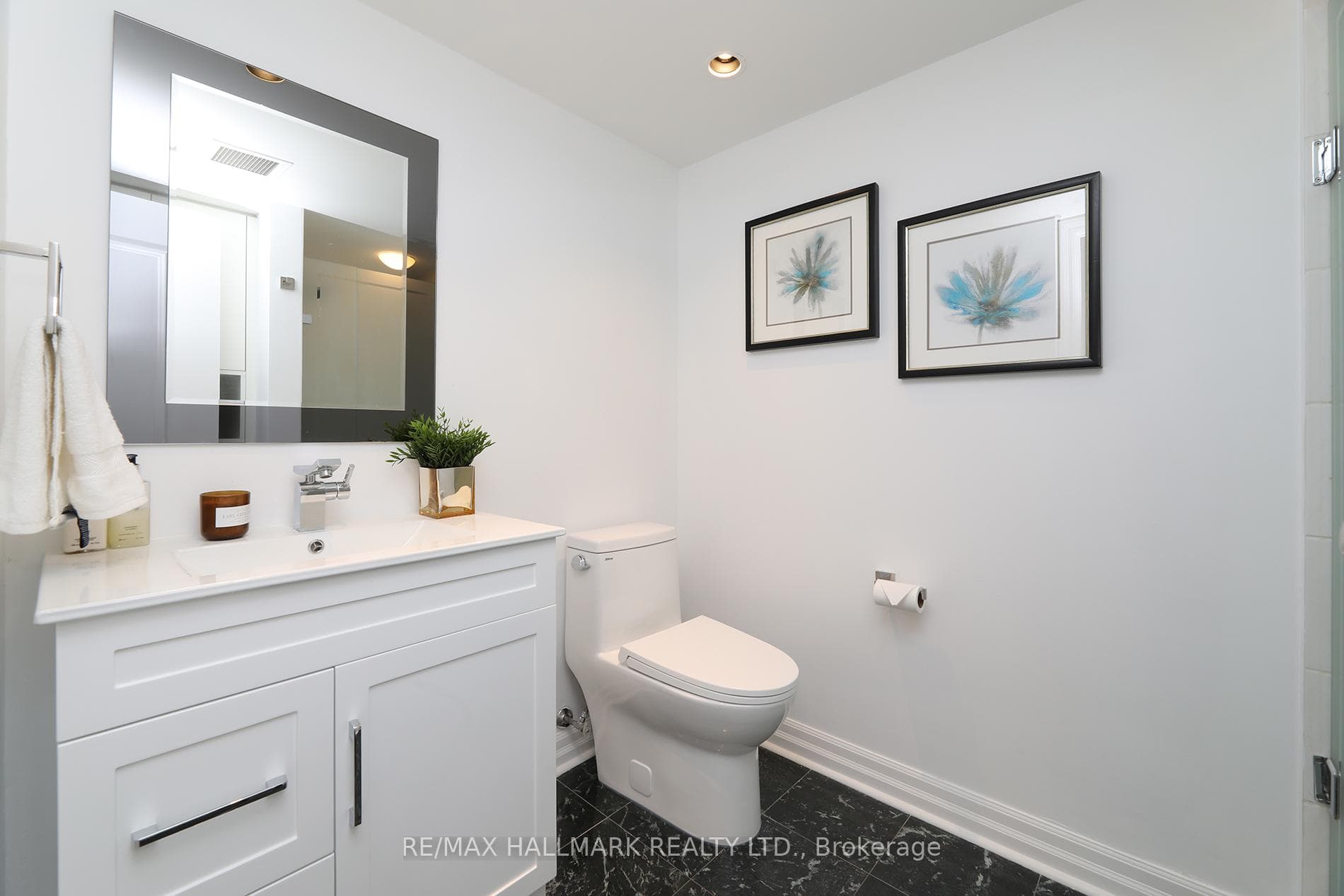 2727 Yonge Street Unit 609 photo 7