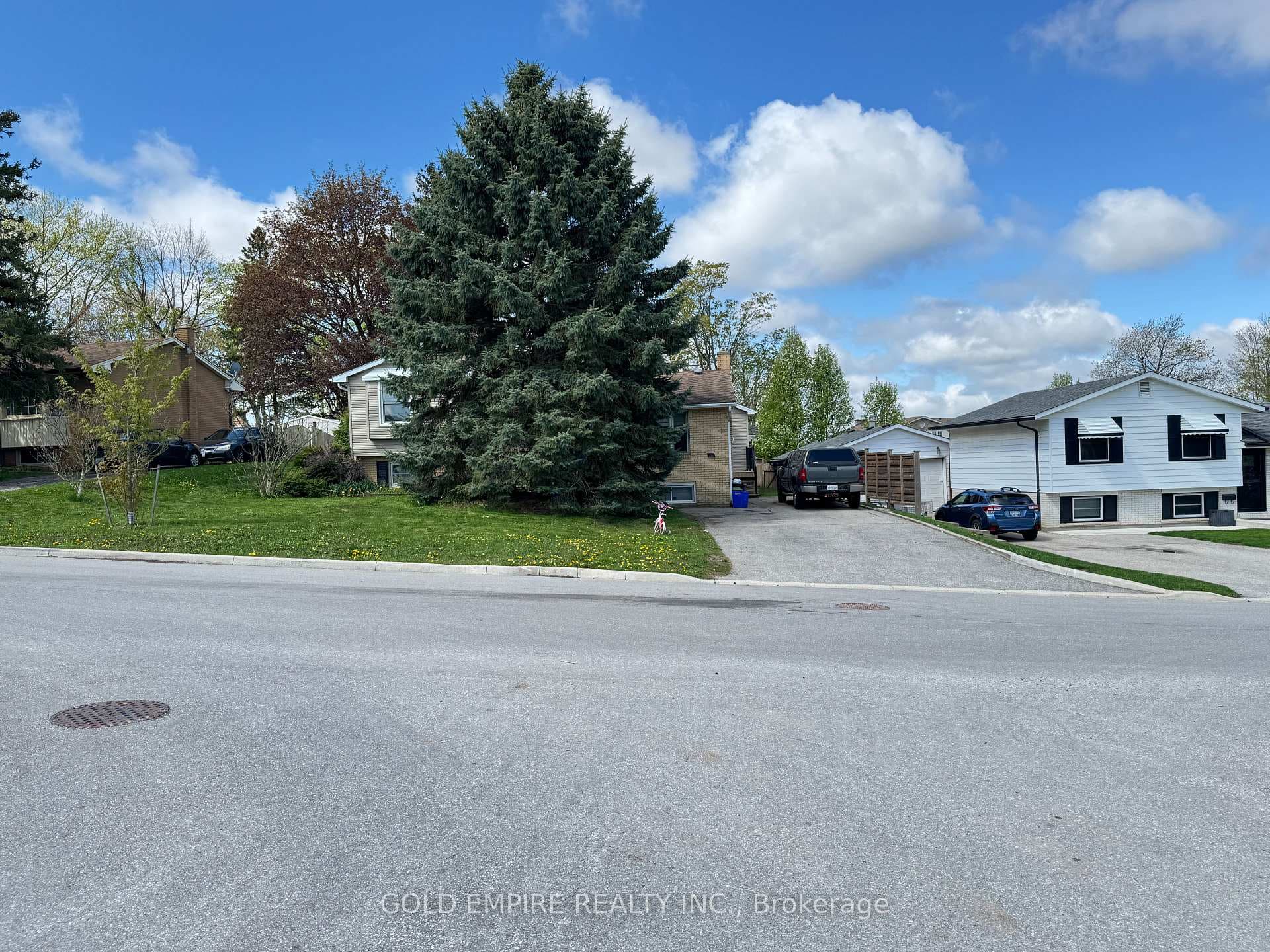 261 Cairn Street photo 33