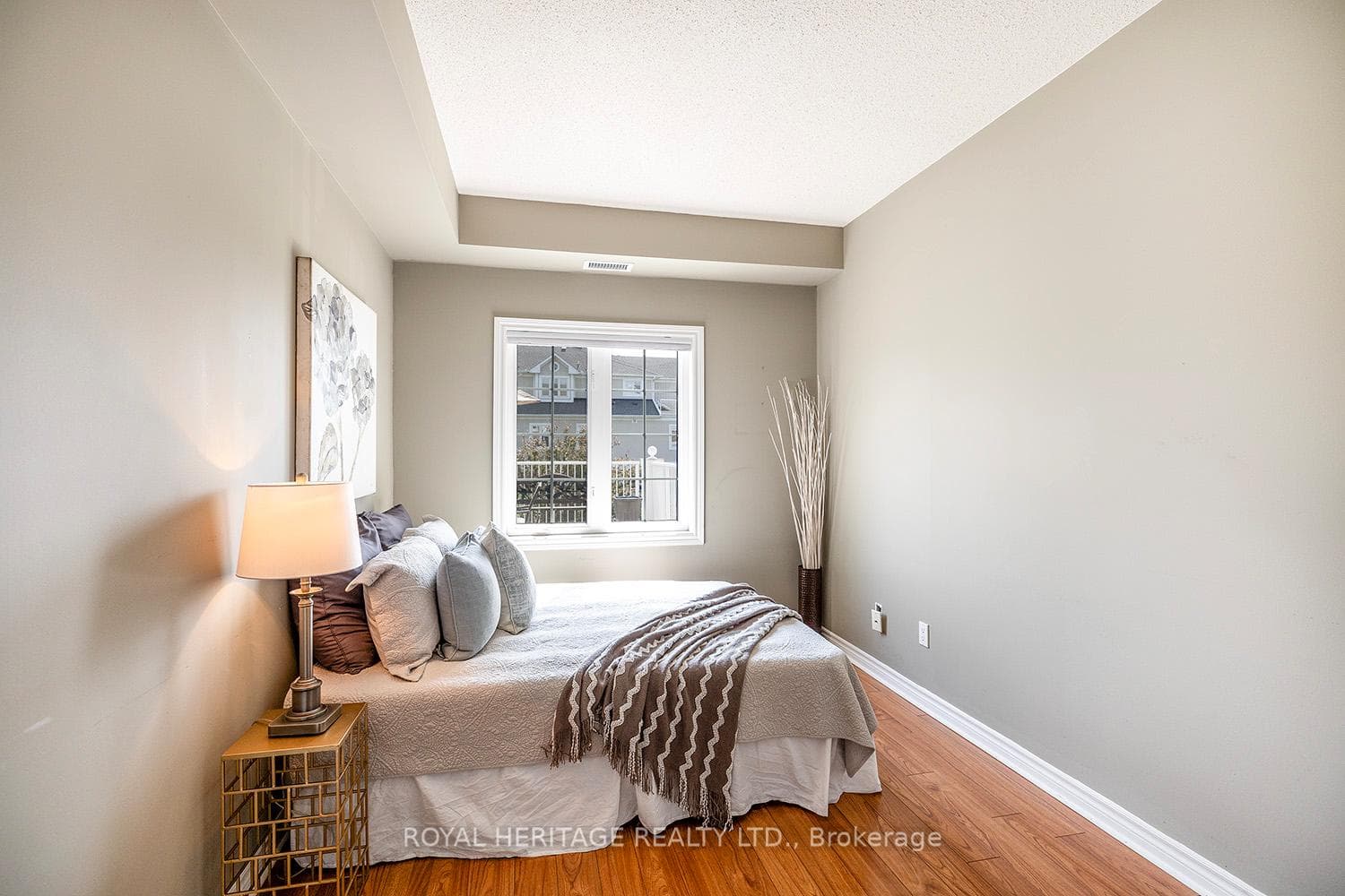 375 Lakebreeze Drive Unit 207 photo 26