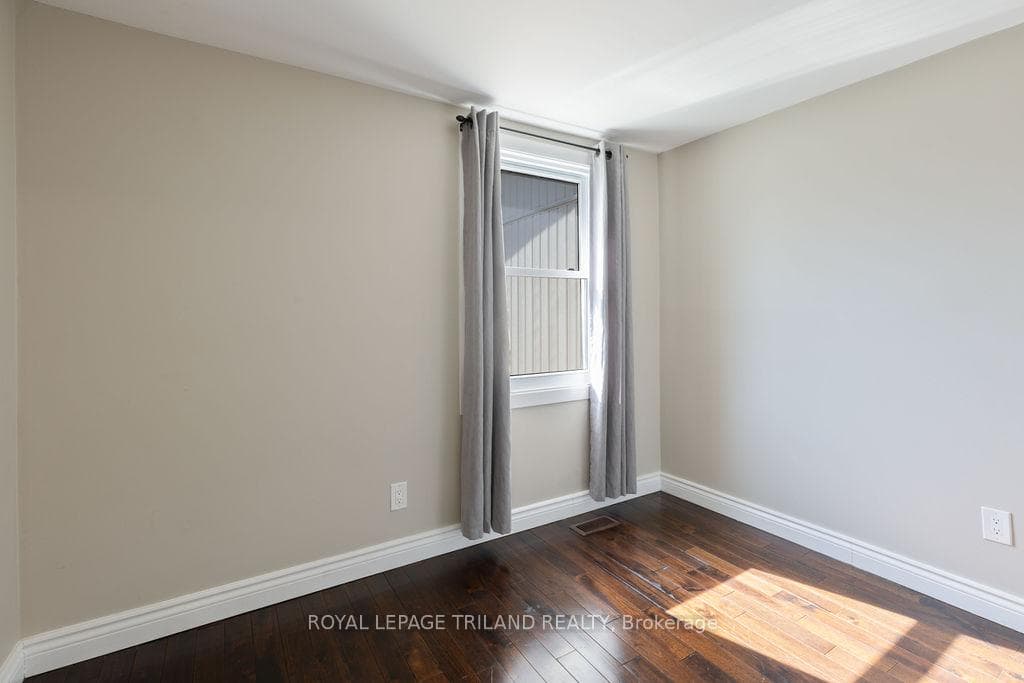 971 ADELAIDE Street Unit 56 photo 24